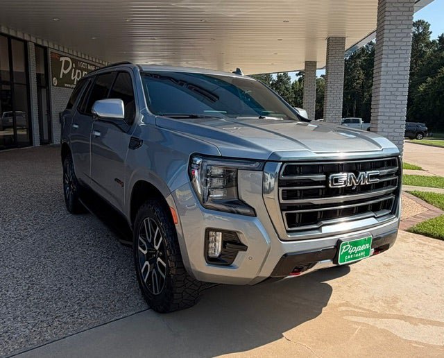 Used 2024 GMC Yukon AT4 w/ Technology Package AWD/4WD image 1