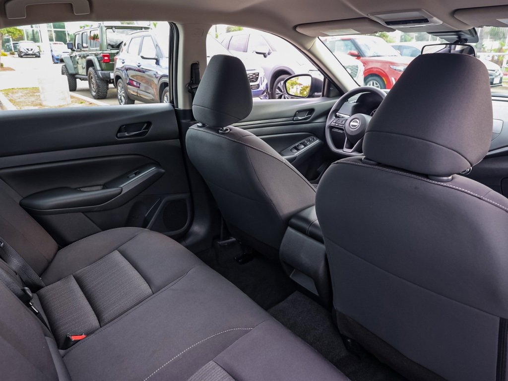 Used 2025 Nissan Altima 2.5 S image 16