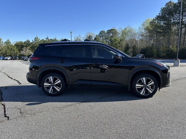 Certified 2025 Nissan Rogue SL w/ SL Premium Package AWD/4WD image 9