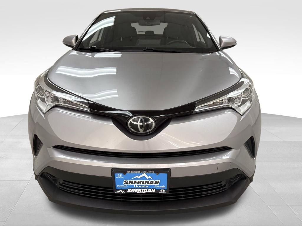 Used 2019 Toyota C-HR XLE FWD image 4