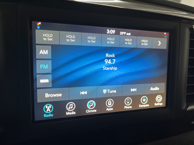 Used 2021 Chrysler Voyager Lxi FWD image 21