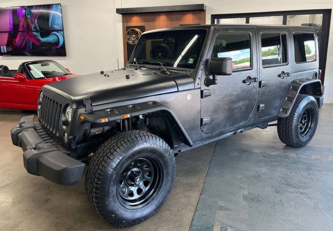 Used 2016 Jeep Wrangler Unlimited Sport AWD/4WD image 2
