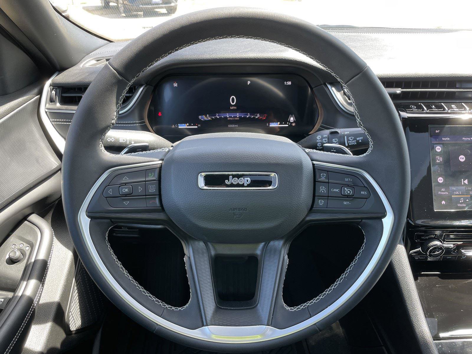 Certified 2025 Jeep Grand Cherokee Laredo X w/ Trailer Tow Package image 16