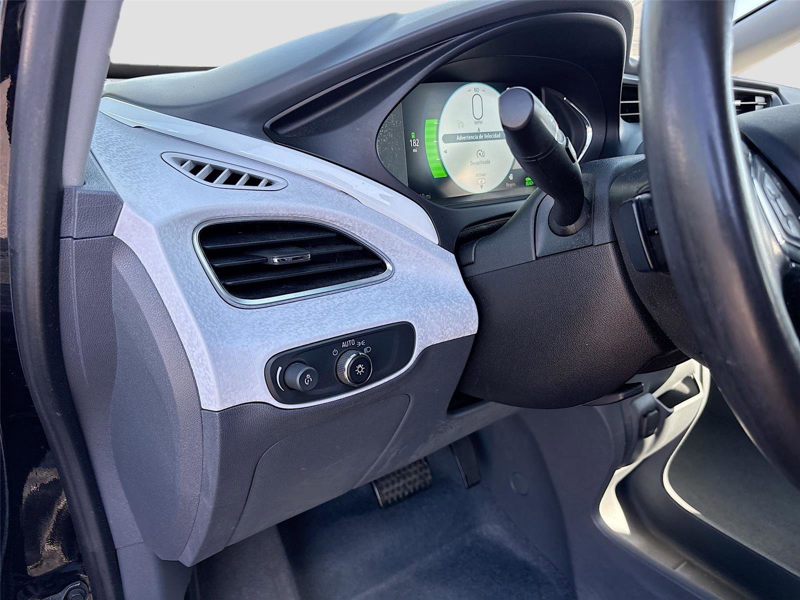 Used 2021 Chevrolet Bolt Premier w/ Infotainment Package image 11