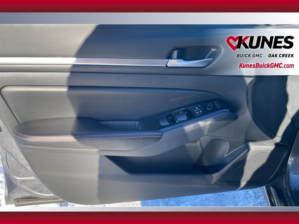 Used 2024 Nissan Altima 2.5 SR image 7