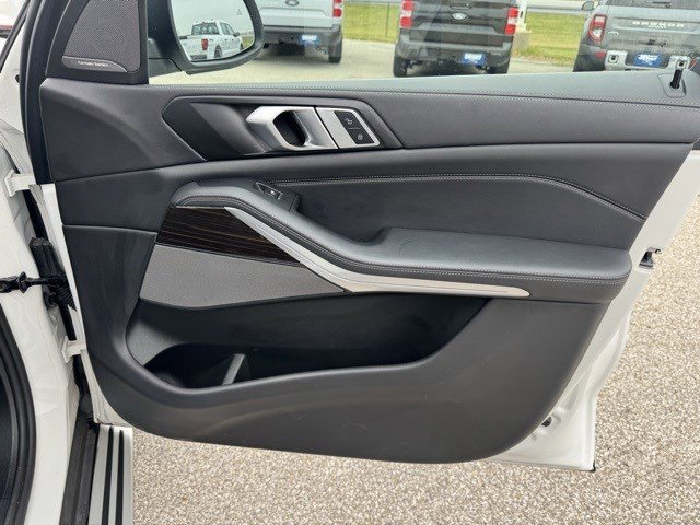 Used 2025 BMW X5 xDrive50e image 45