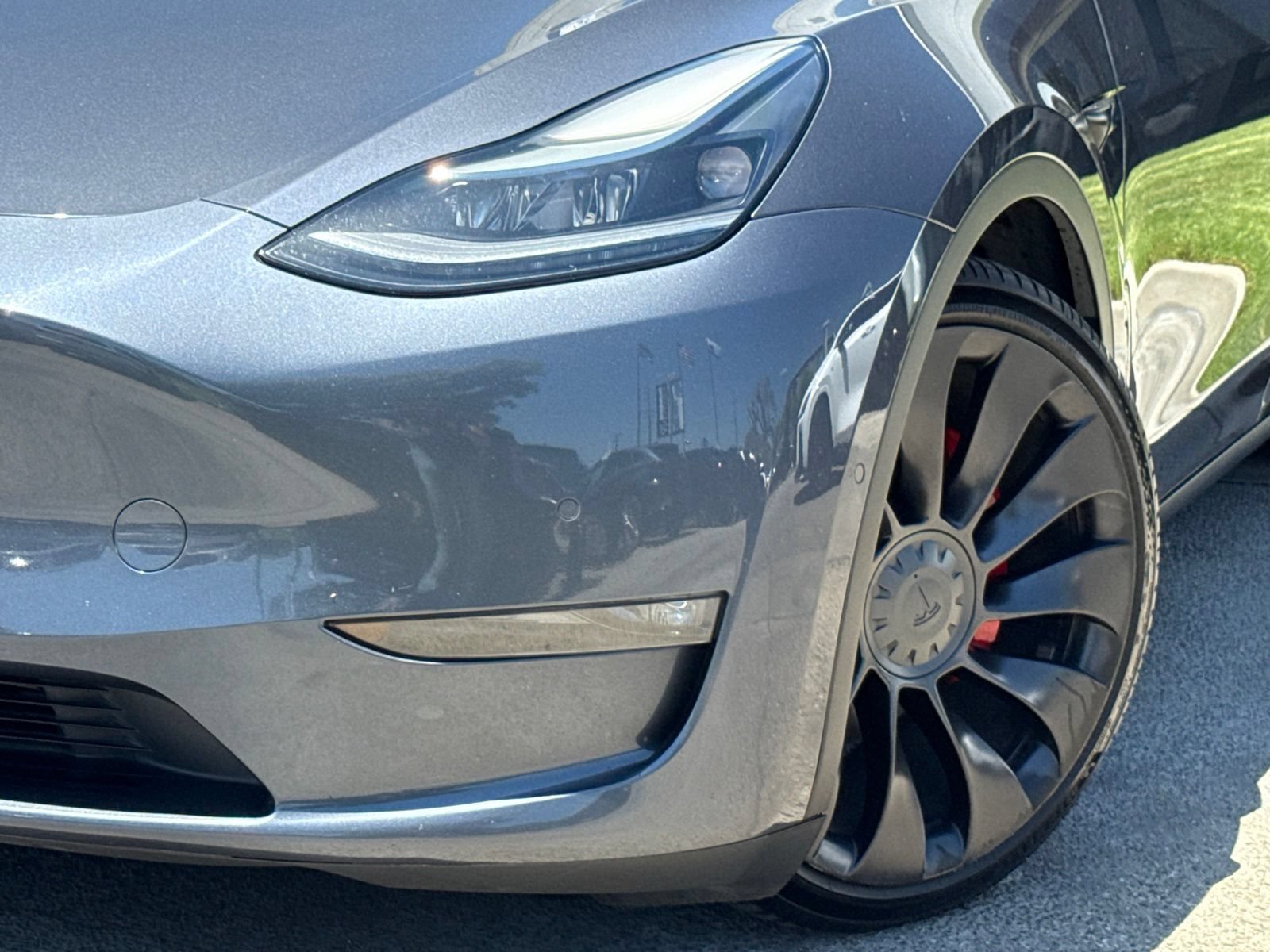 Used 2022 Tesla Model Y Performance AWD/4WD image 3