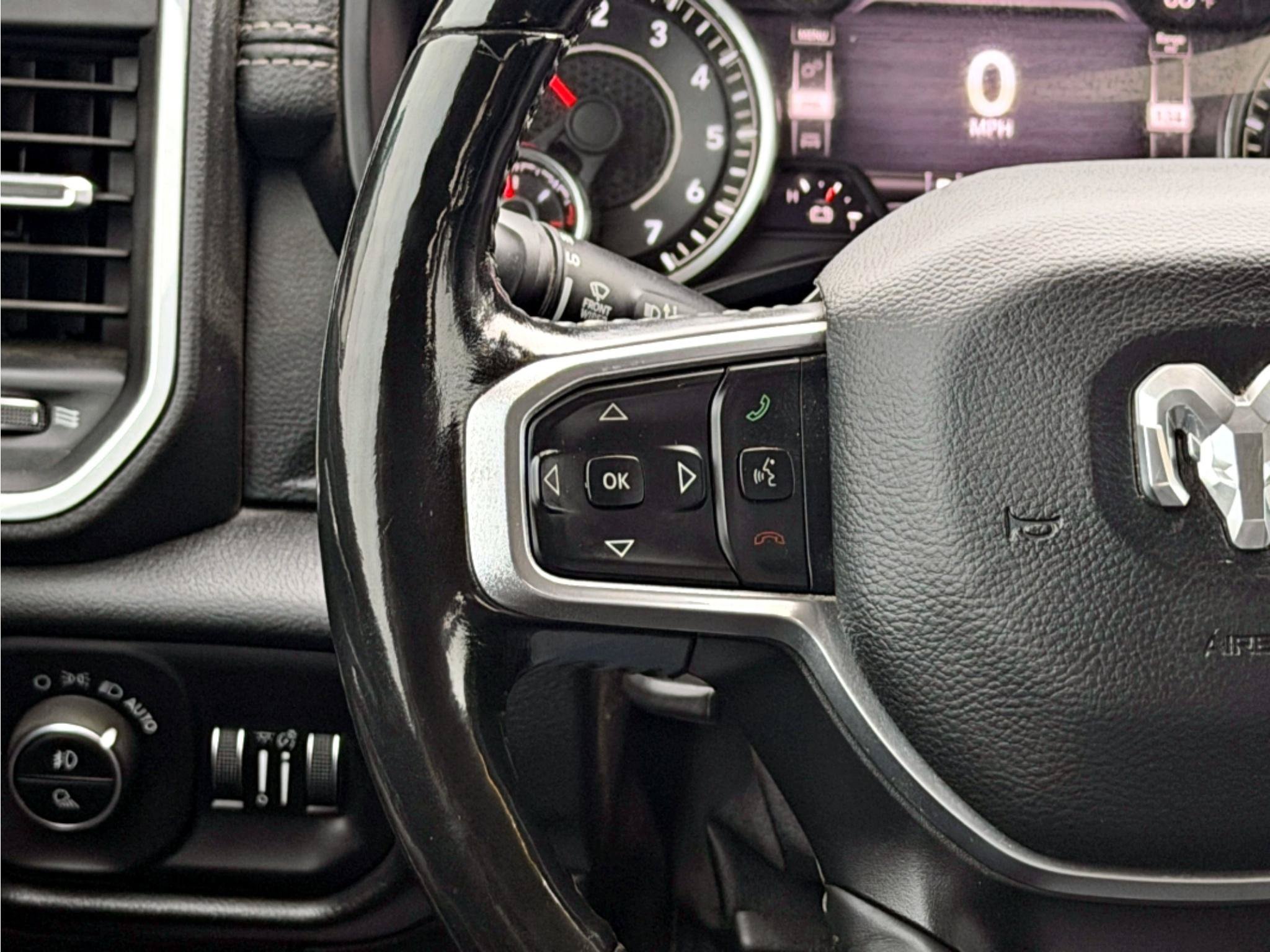 Used 2020 RAM 1500 Laramie AWD/4WD image 13