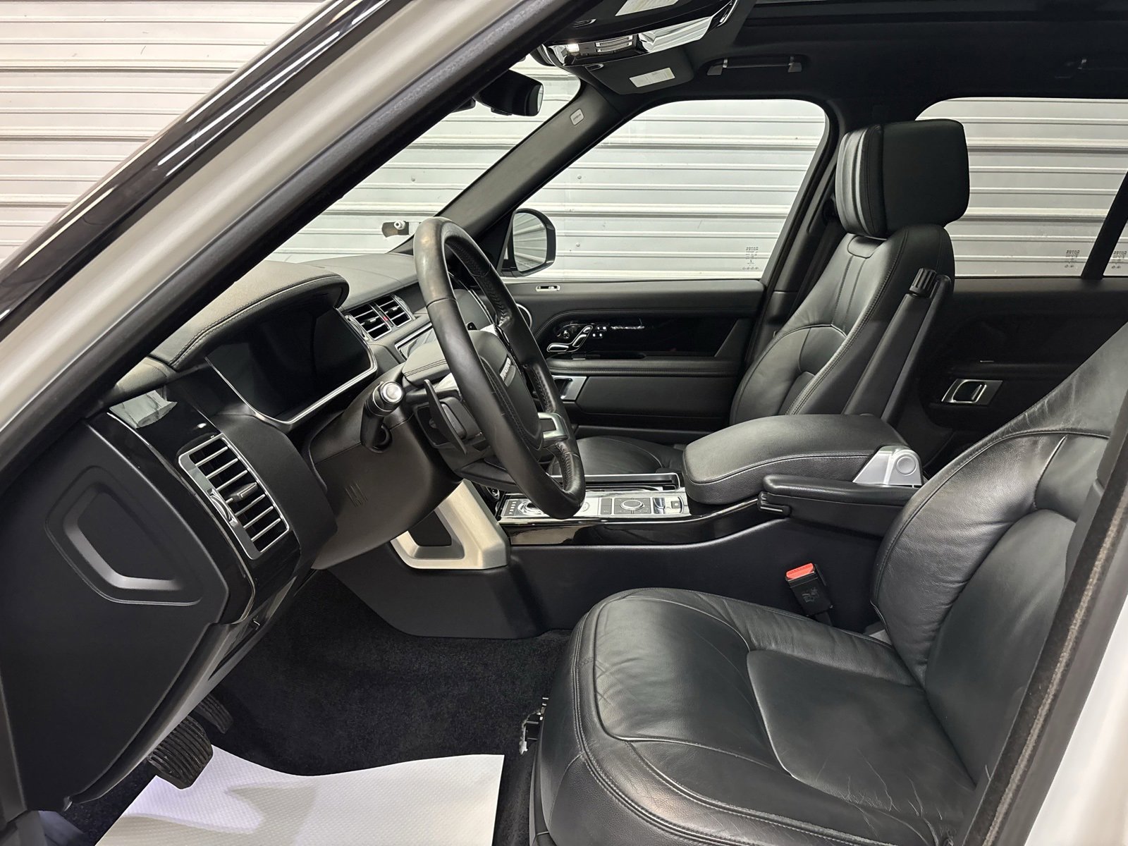 Used 2018 Land Rover Range Rover 3.0L V6 Supercharged image 10