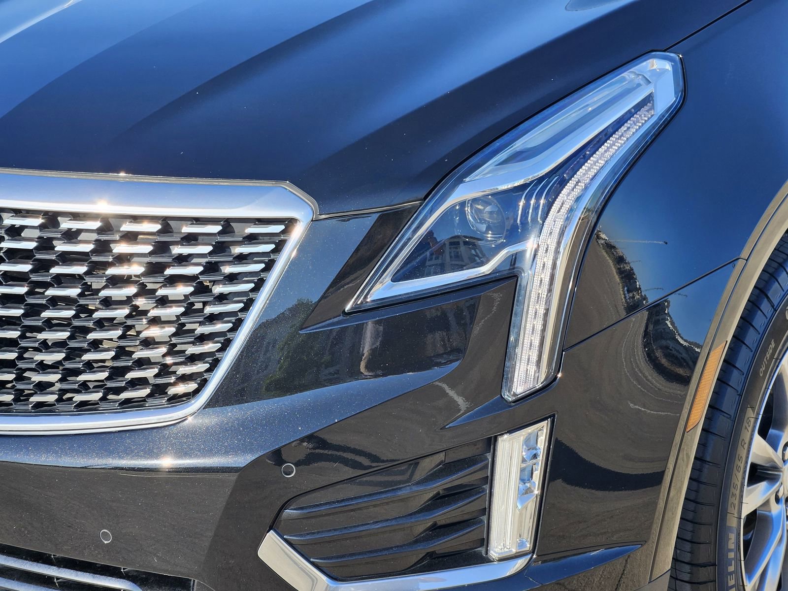 Certified 2023 Cadillac XT5 Premium Luxury FWD image 10