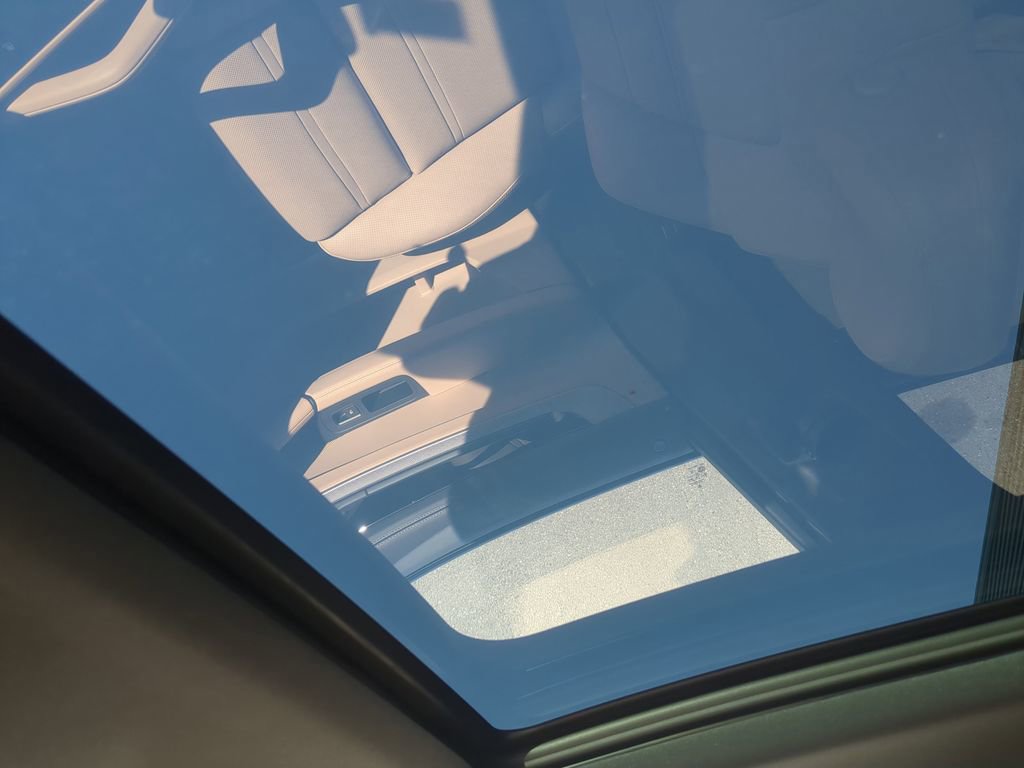 Certified 2025 Porsche Cayenne image 40