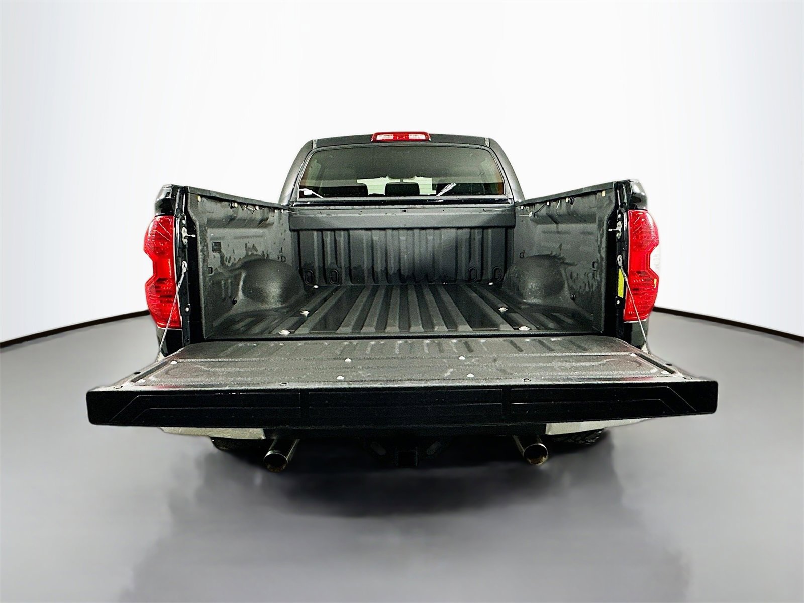 Used 2016 Toyota Tundra SR5 w/ SR5 Upgrade Package image 24