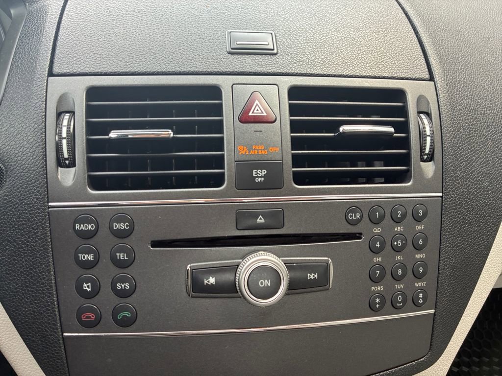 Used 2010 Mercedes-Benz C 300 Sedan image 7