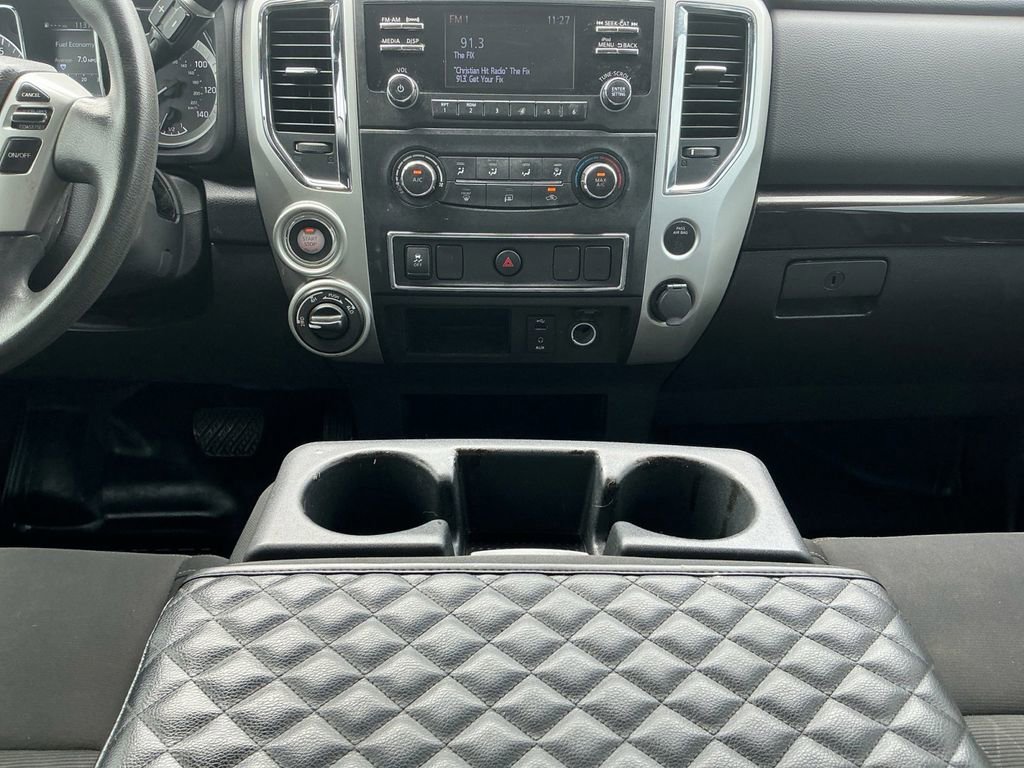 Used 2018 Nissan Titan SV AWD/4WD image 20
