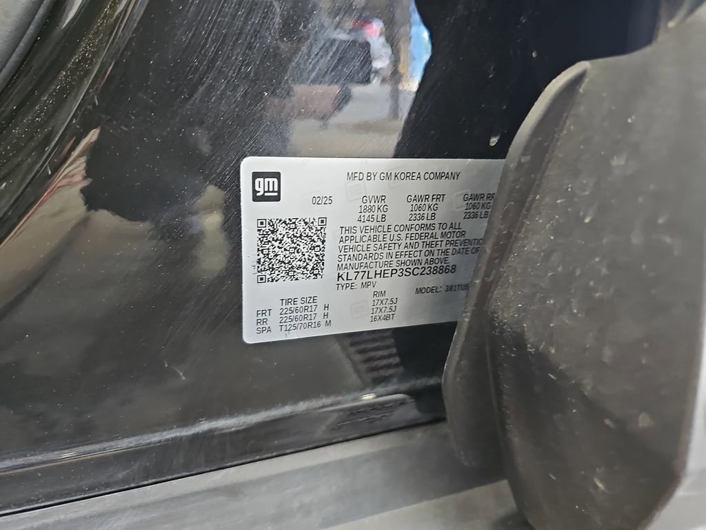 Used 2025 Chevrolet Trax LT w/ LT Convenience Package FWD image 33