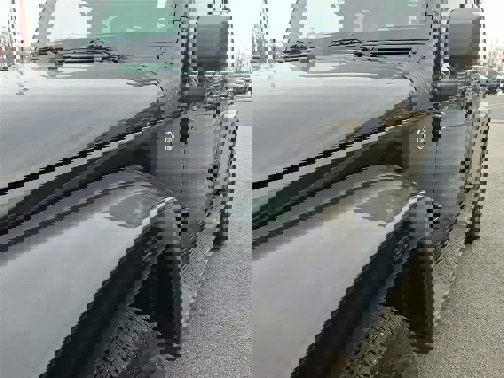 Used 2017 Jeep Wrangler Unlimited Sahara image 7