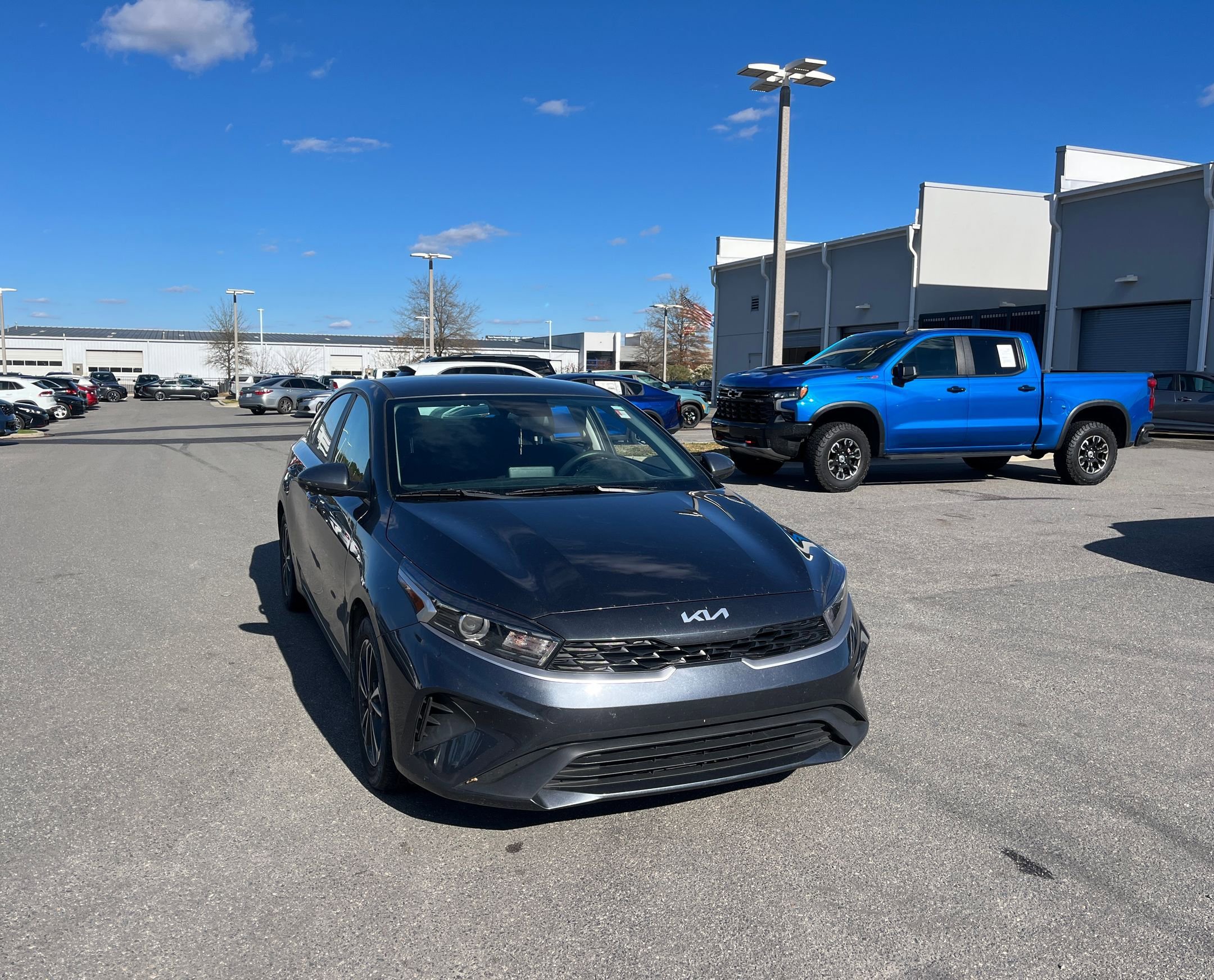 Used 2023 Kia Forte LXS image 2