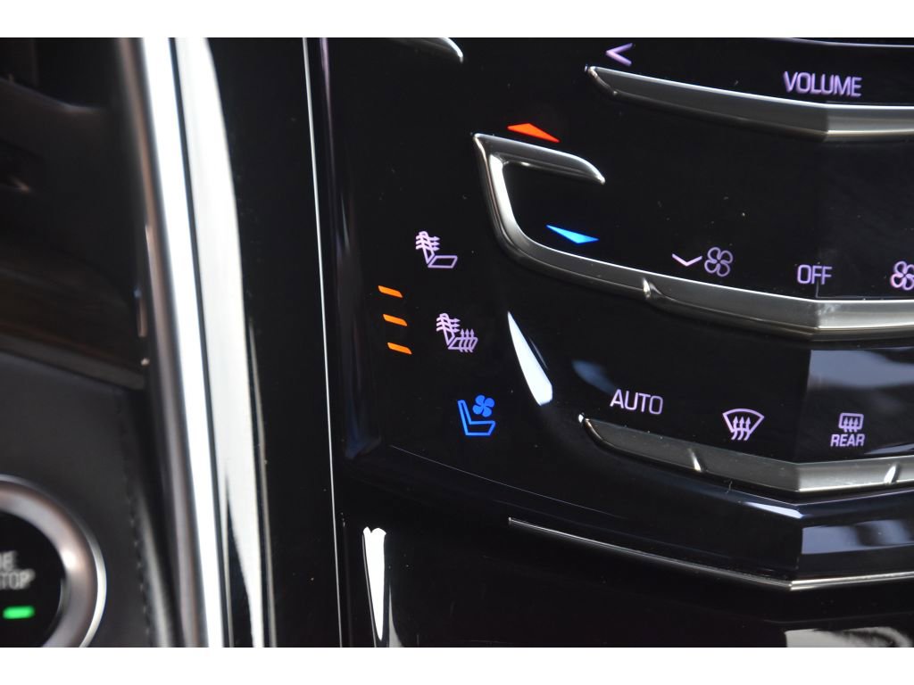 Used 2019 Cadillac Escalade ESV Platinum RWD image 39