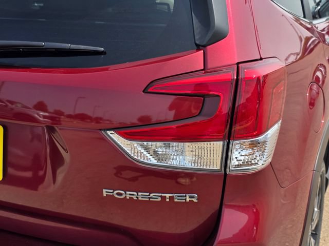 Used 2022 Subaru Forester Limited AWD/4WD image 9