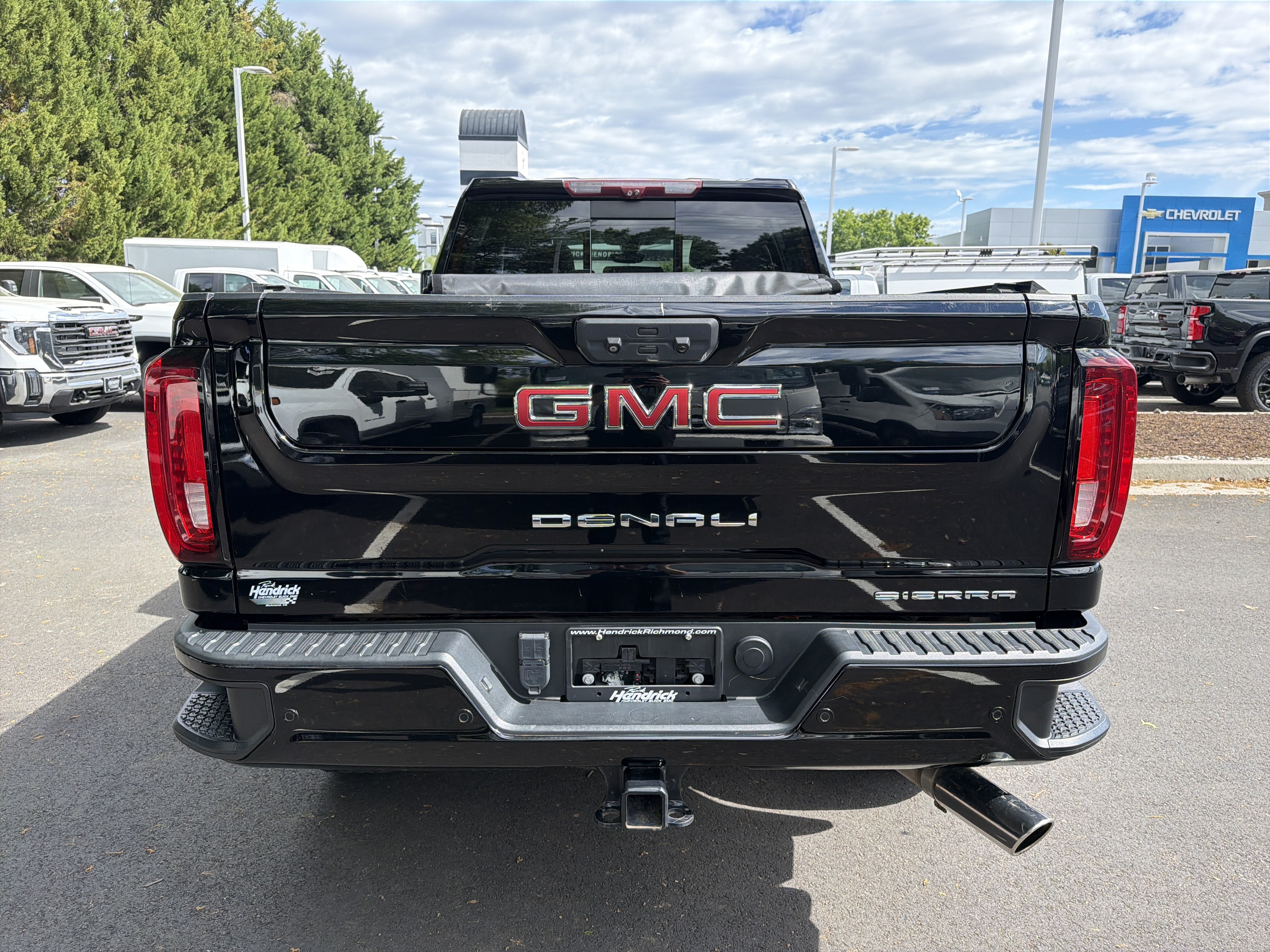 Used 2022 GMC Sierra 2500 Denali w/ Denali Ultimate Package AWD/4WD image 9