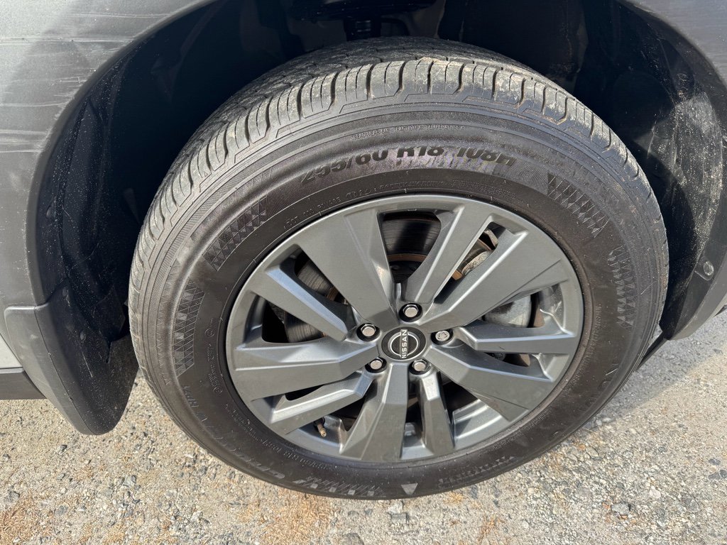 Used 2024 Nissan Pathfinder S image 10