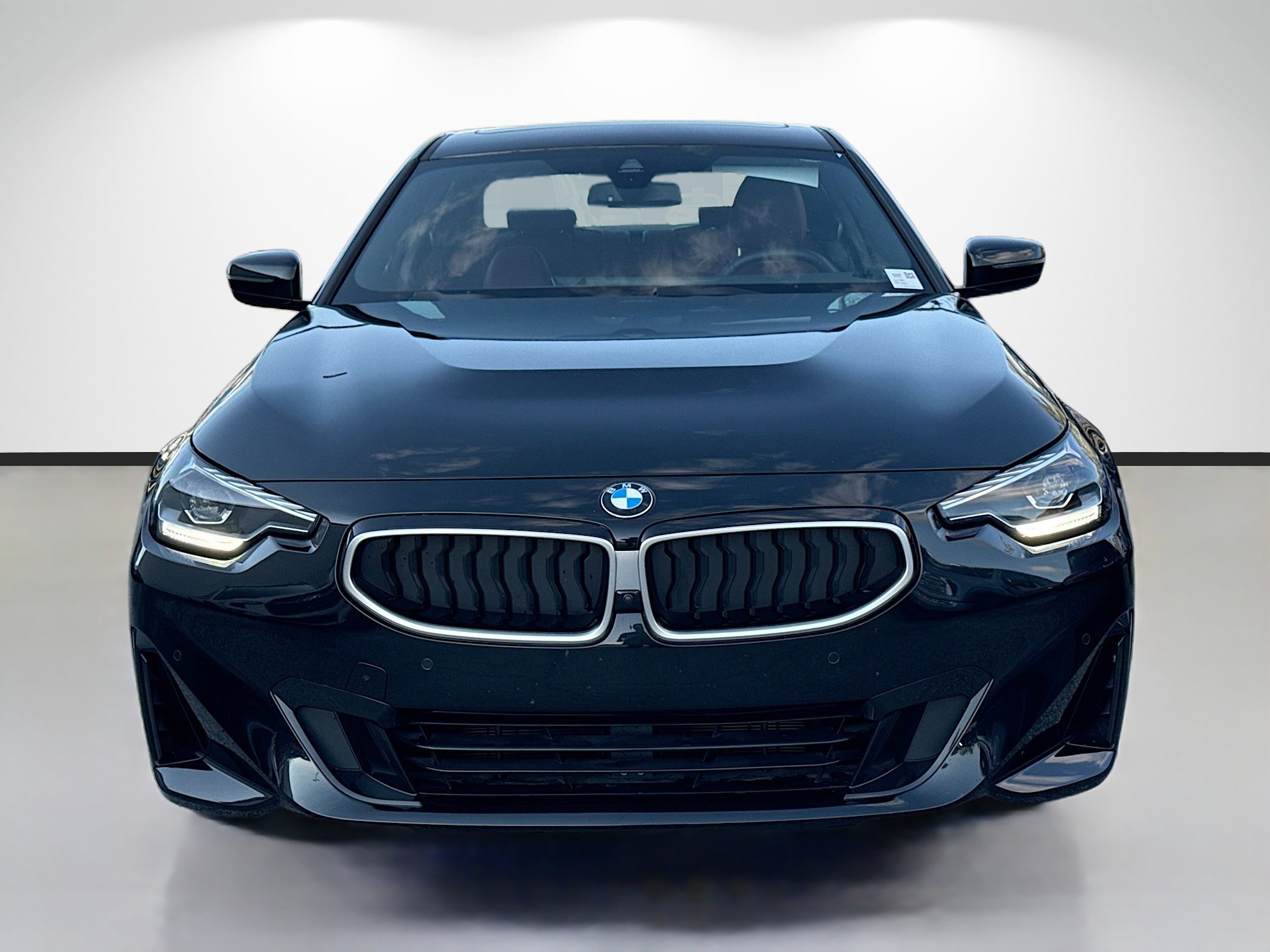 Used 2025 BMW 230i Coupe w/ Convenience Package image 8
