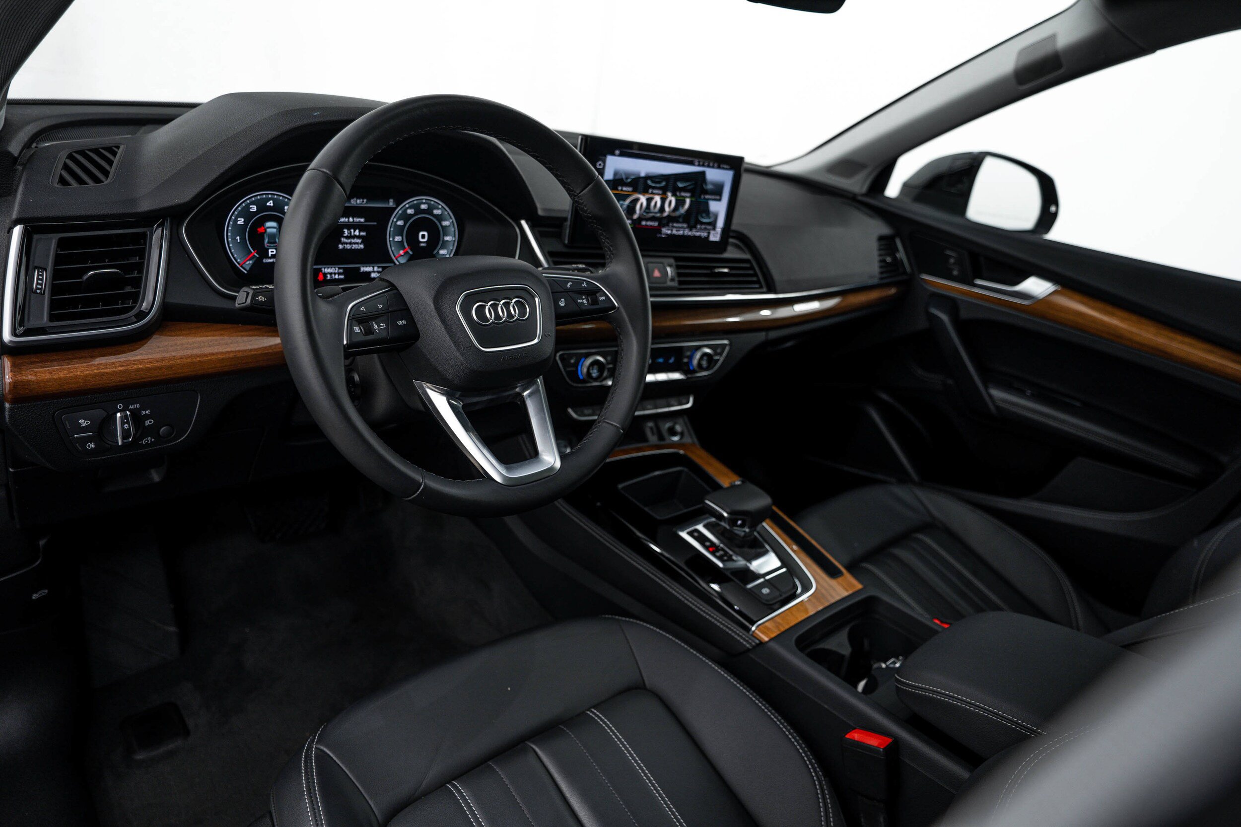 Certified 2023 Audi Q5 2.0T Premium Plus w/ Premium Plus Package AWD/4WD image 8