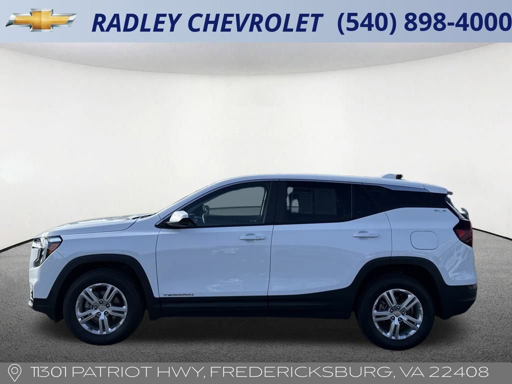 Certified 2024 GMC Terrain SLE image 2