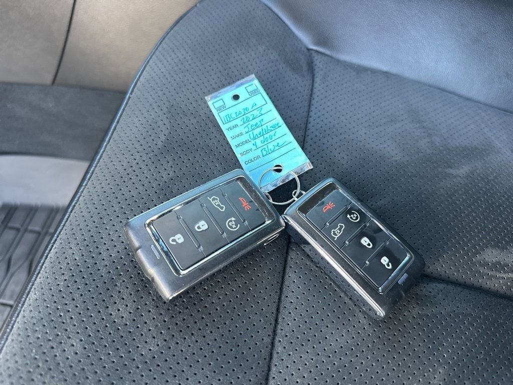 Used 2023 Jeep Grand Cherokee Trailhawk image 40