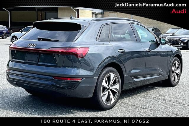 Used 2024 Audi Q8 e-tron Premium AWD/4WD image 2