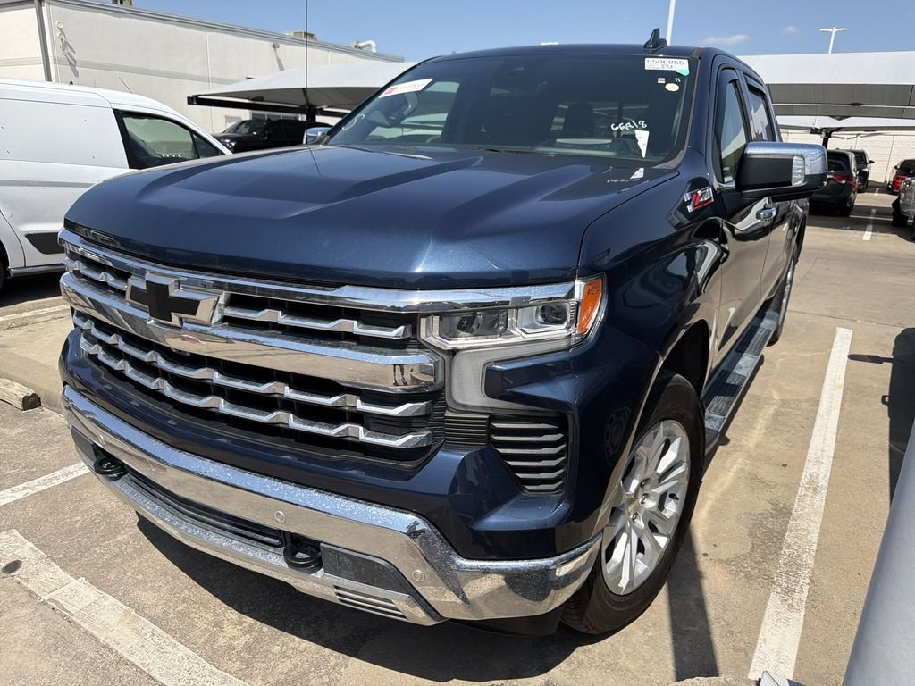 Used 2022 Chevrolet Silverado 1500 LTZ w/ Technology Package AWD/4WD image 1
