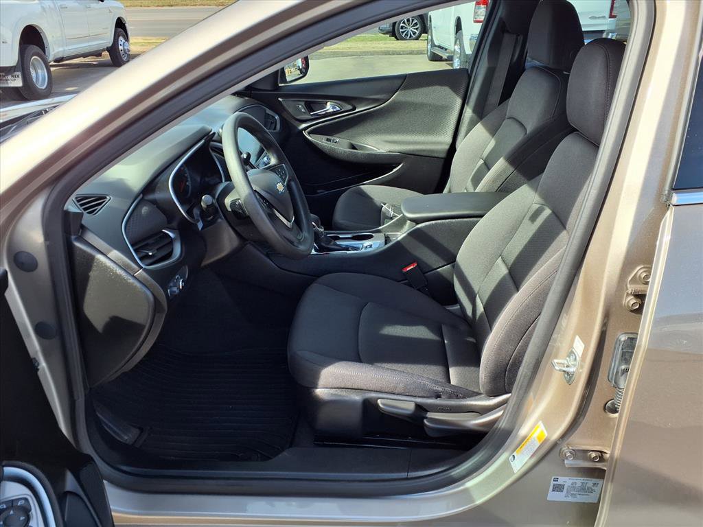 Used 2025 Chevrolet Malibu LS image 15