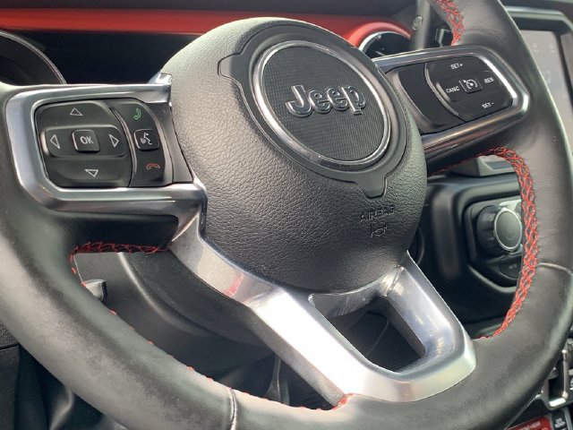 Used 2022 Jeep Wrangler Unlimited Rubicon w/ Cold Weather Group AWD/4WD image 19
