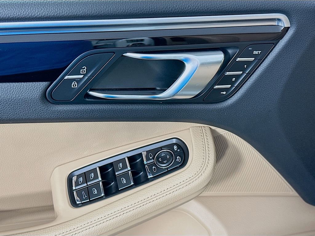 Used 2020 Porsche Macan S image 18