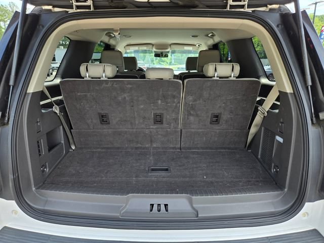 Used 2018 Ford Expedition XLT w/ Equipment Group 201A AWD/4WD image 16