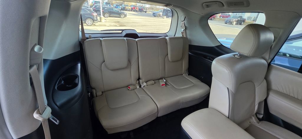 Used 2024 Nissan Armada SL w/ Captain's Chairs Package image 32