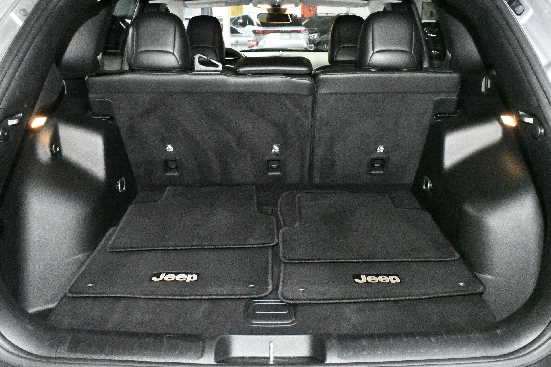 Used 2019 Jeep Cherokee Limited image 95