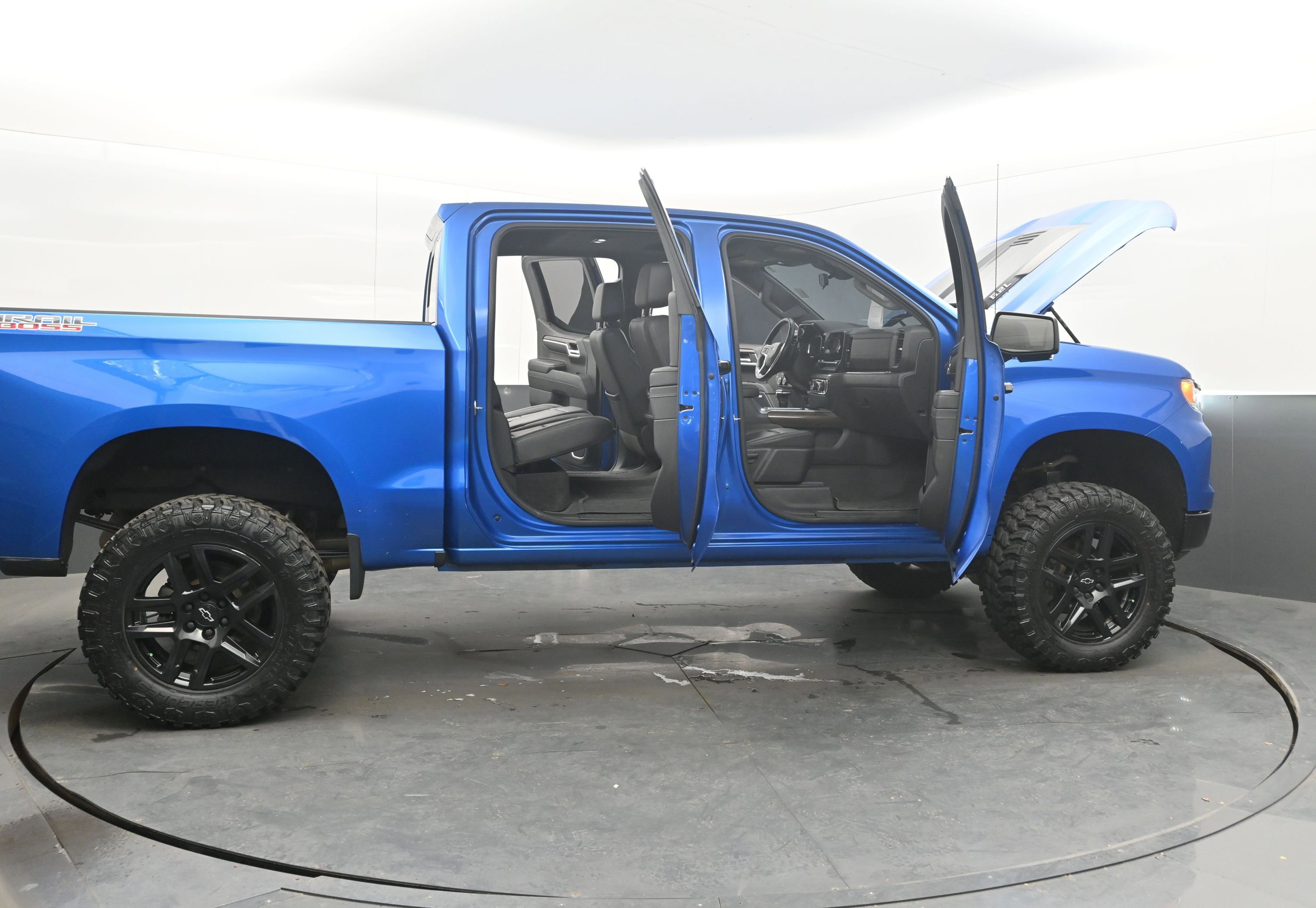 Used 2022 Chevrolet Silverado 1500 LT Trail Boss w/ LT Trail Boss Premium Package image 45