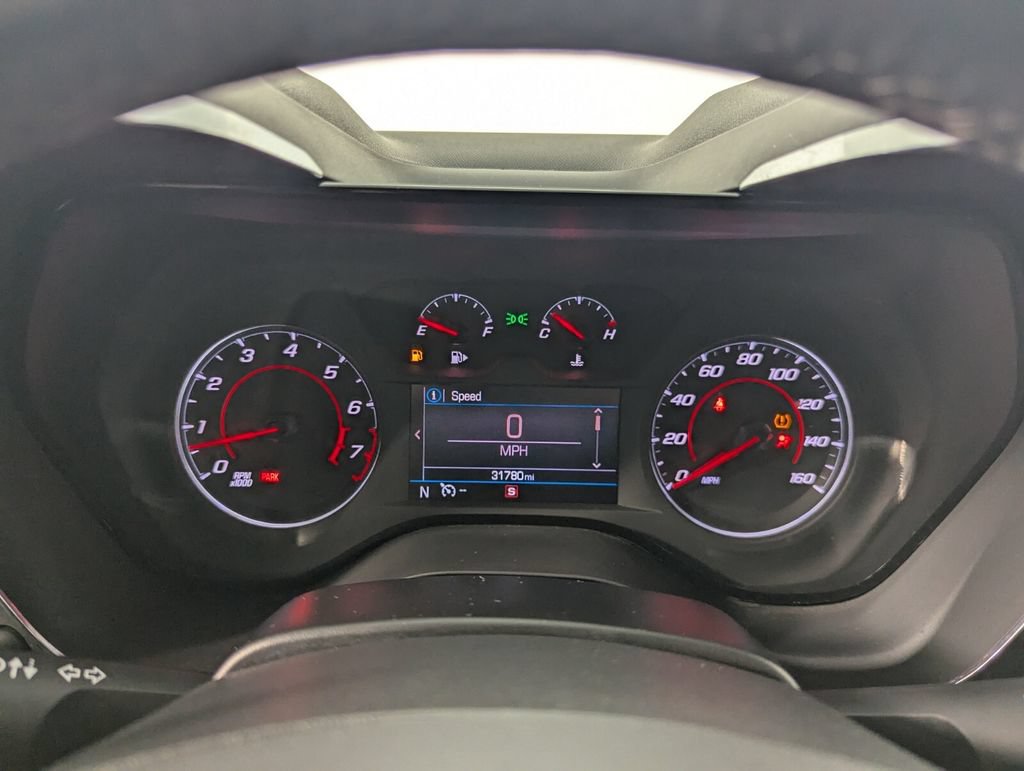 Used 2020 Chevrolet Camaro LT RWD image 18