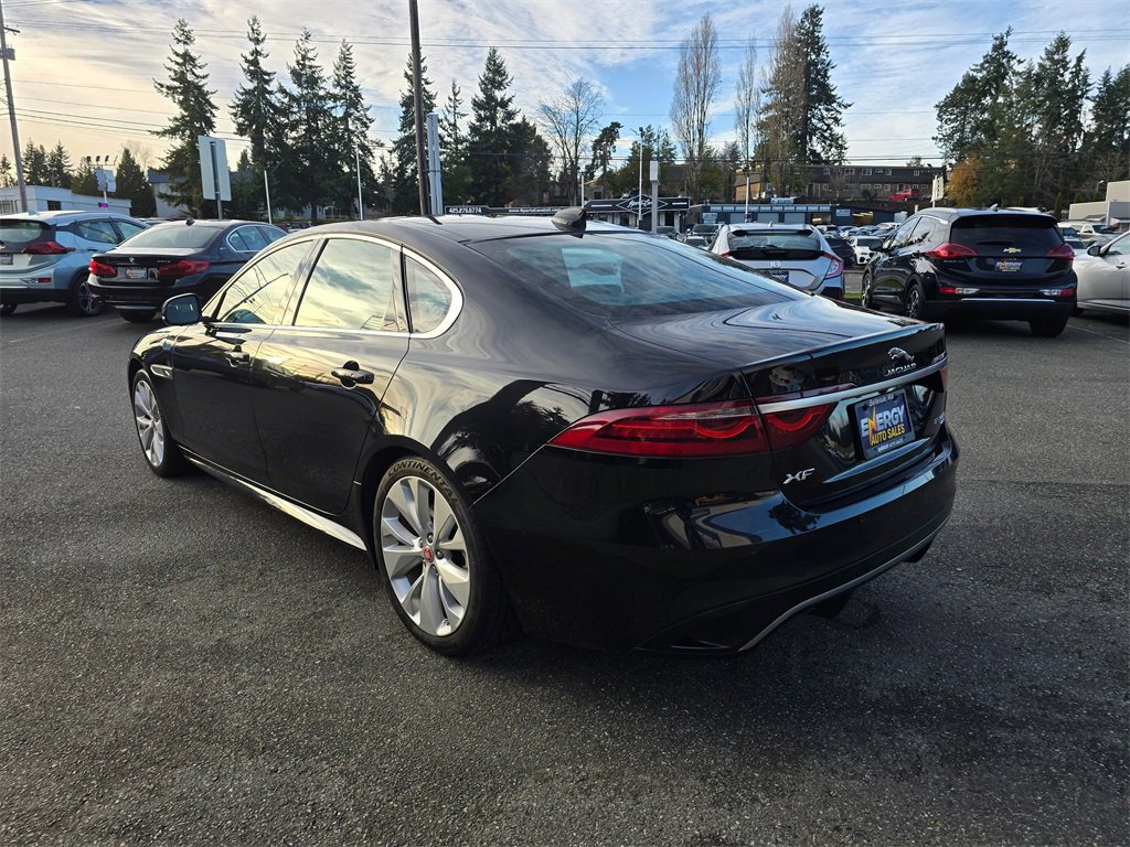 Used 2022 Jaguar XF R-Dynamic SE image 5