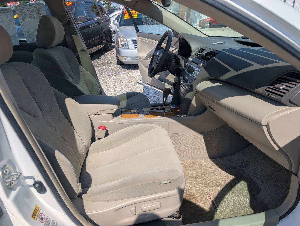 Used 2007 Toyota Camry XLE FWD image 13