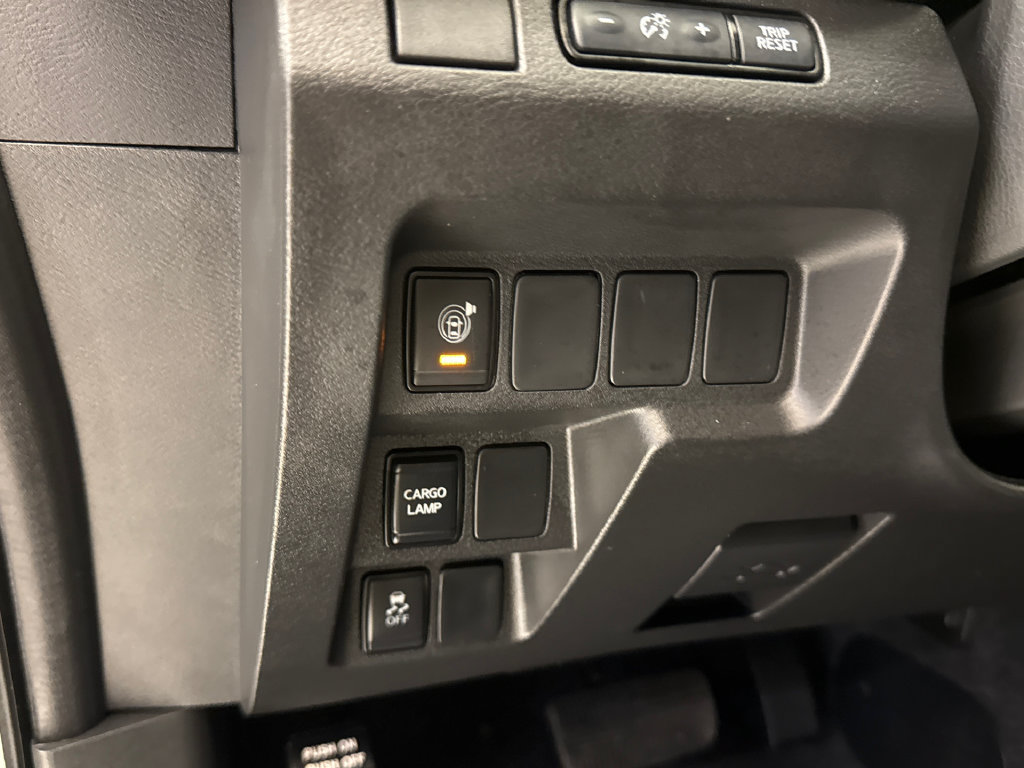 Used 2025 Nissan Frontier SV RWD image 21