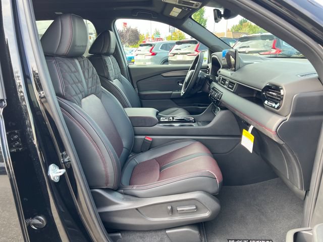 New 2026 Honda Pilot Black Edition image 10
