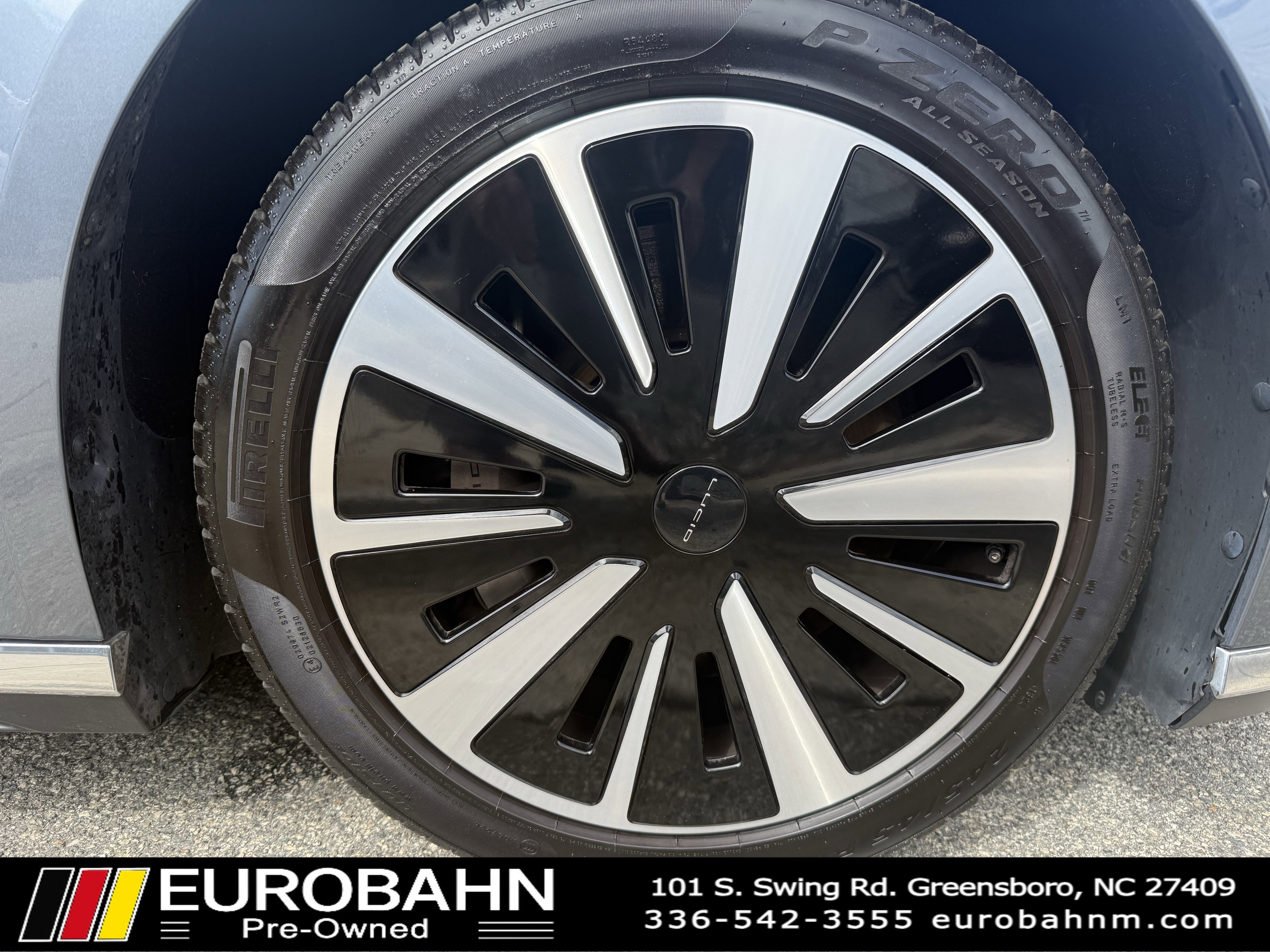 Used 2024 Lucid Air Pure image 32
