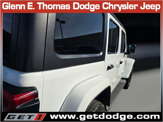 Used 2023 Jeep Wrangler Sahara w/ Cold Weather Group image 12