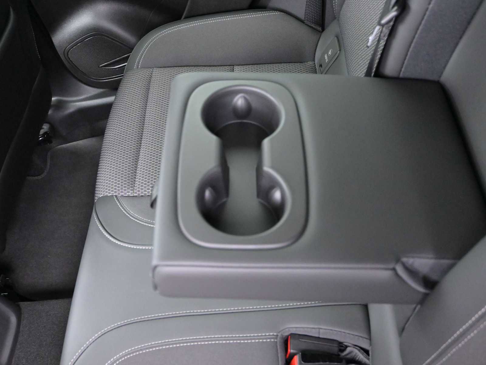 Certified 2022 Buick Envision Preferred AWD/4WD image 27