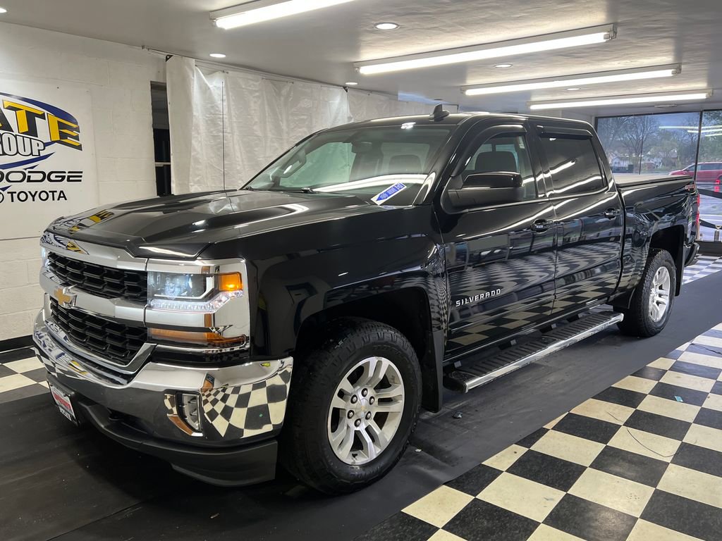 Used 2017 Chevrolet Silverado 1500 LT w/ All Star Edition AWD/4WD image 4