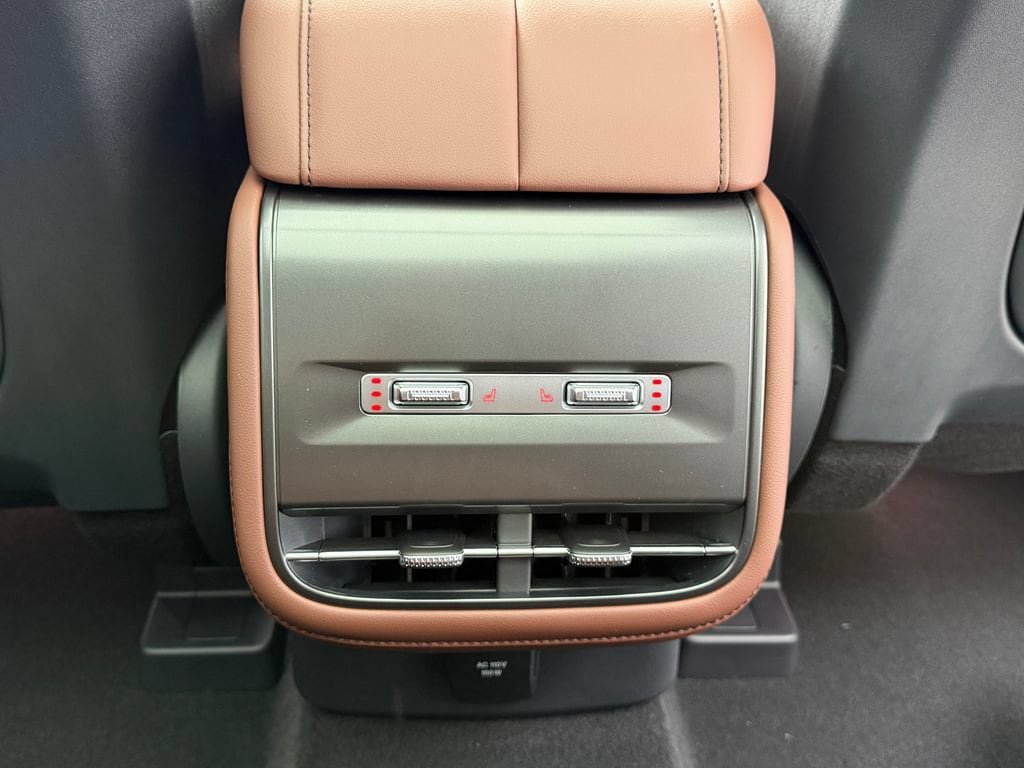 New 2026 Lincoln Nautilus Reserve AWD/4WD image 9