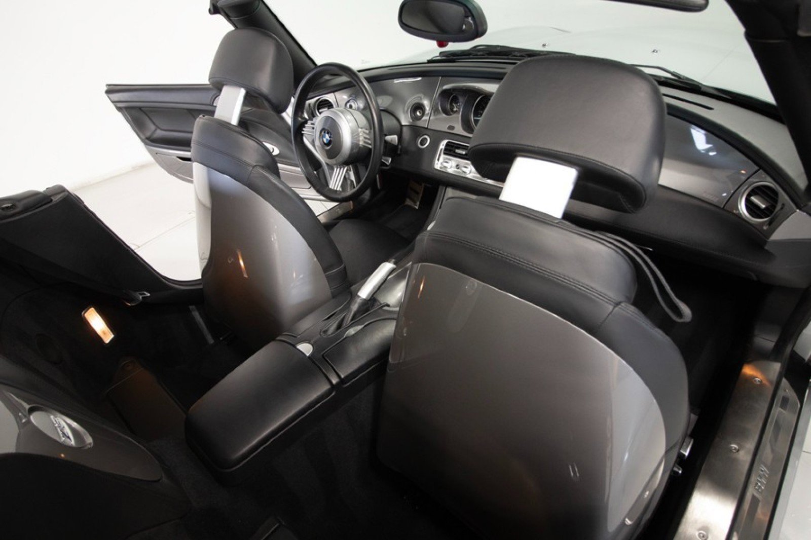 Used 2001 BMW Z8 image 86