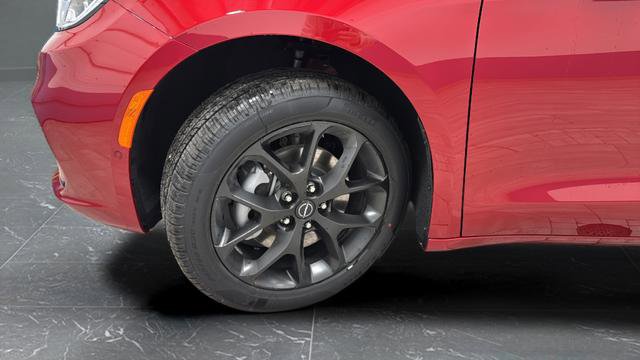 New 2026 Chrysler Pacifica Select image 29